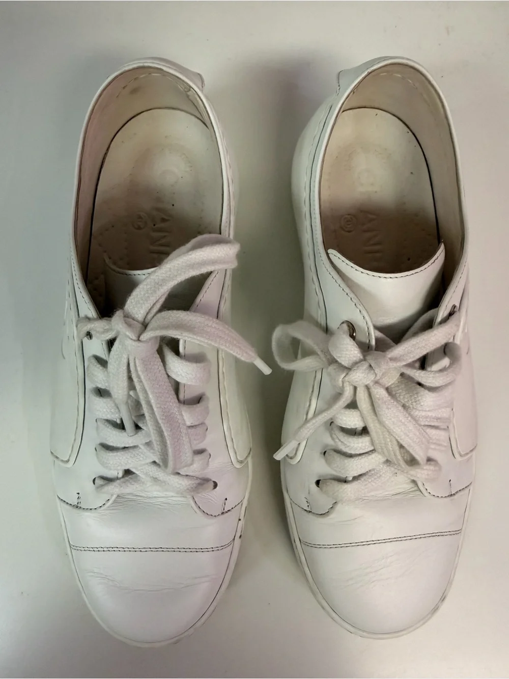CHANEL Calfskin Gum White Interlocking CC LOGO Low Top Sneakers Shoes Size 6.5